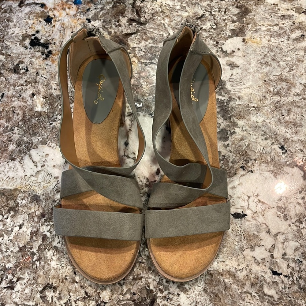 Heeled sandals